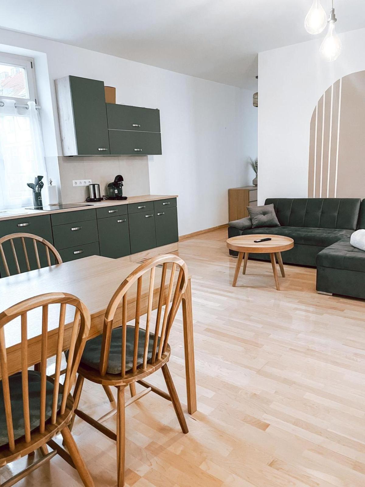 Apartment Zentrales Naehe Schoenbrunn - 5 Pers Vienna